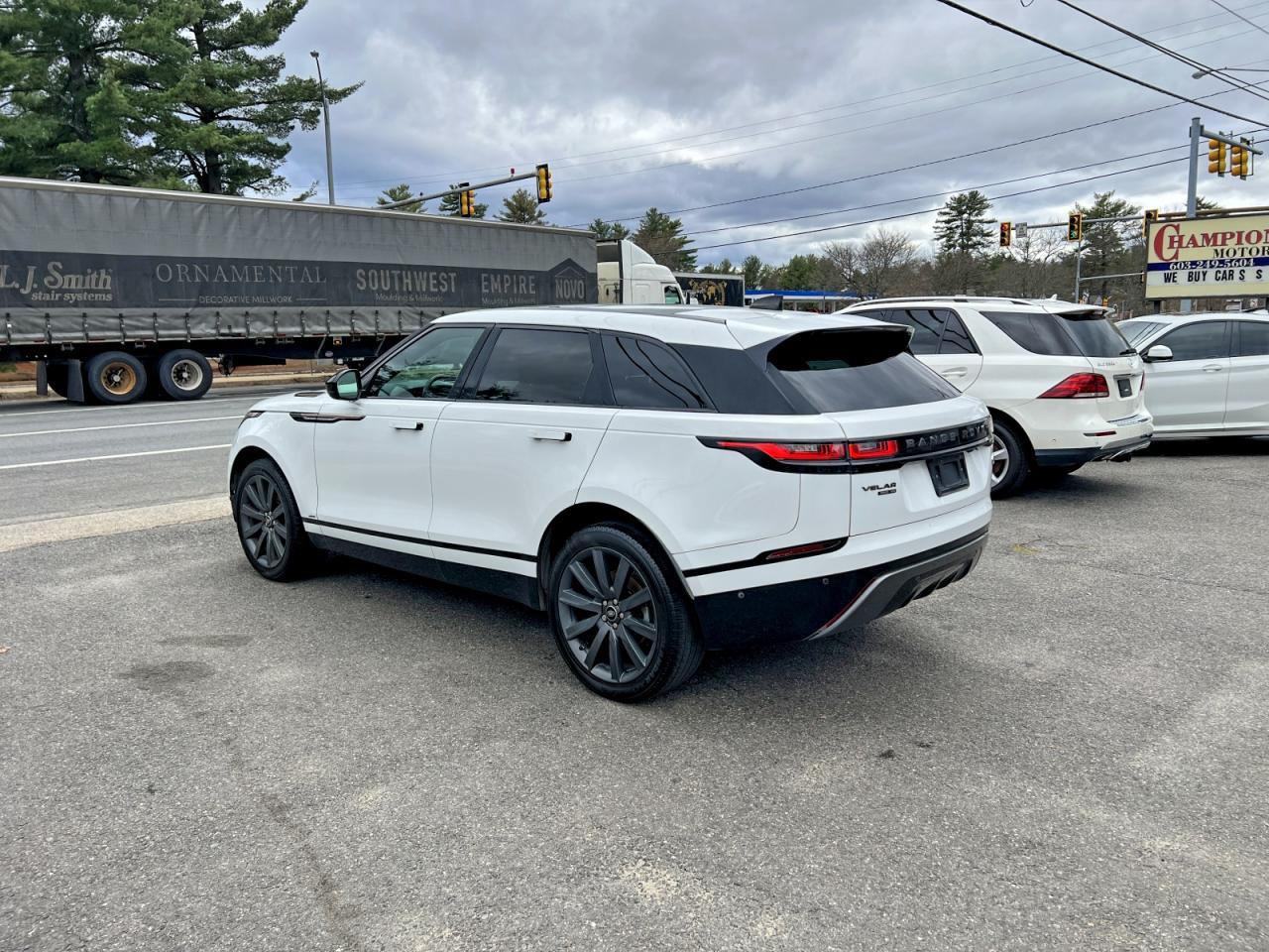 2018 Land Rover Range Rover Velar R-Dynamic Hse - Фото 3