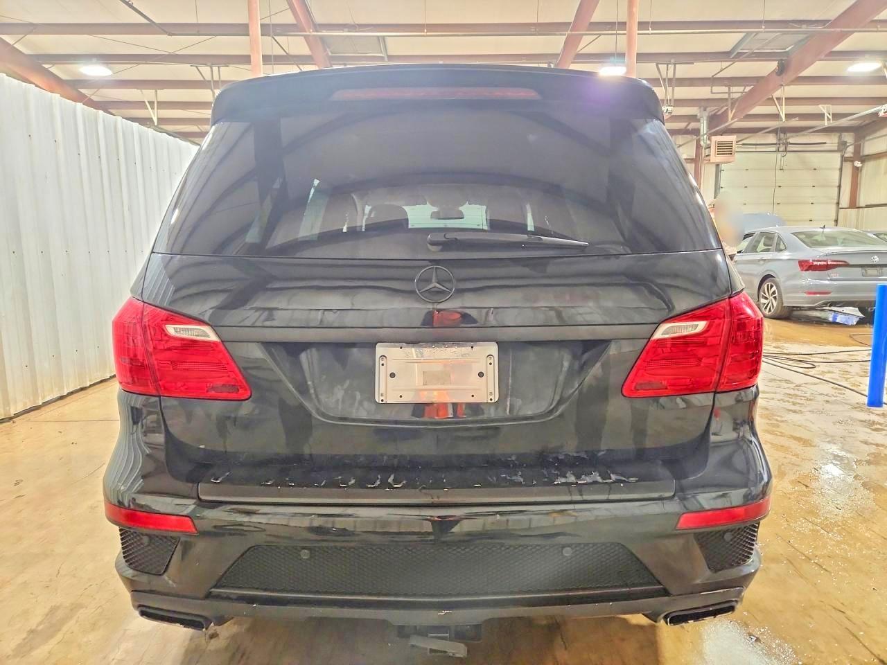 2014 Mercedes-Benz Gl 550 4Matic - Image 6