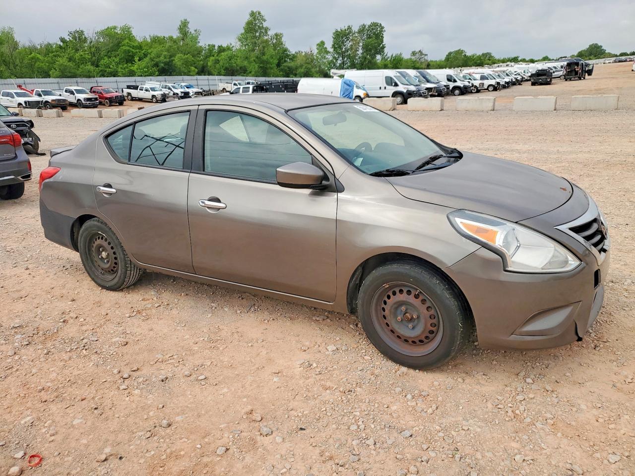 2015 Nissan Versa 1.6 Sv - Фото 4