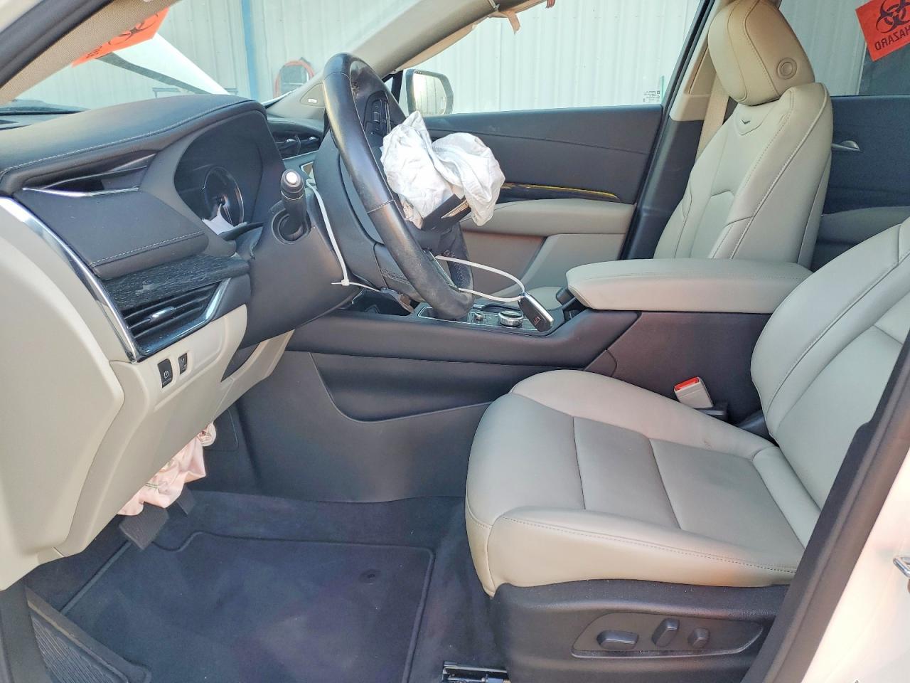 2023 Cadillac Xt4 Premium Luxury - Image 7