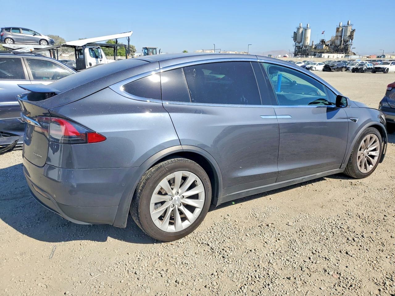 2020 Tesla Model X - Image 3