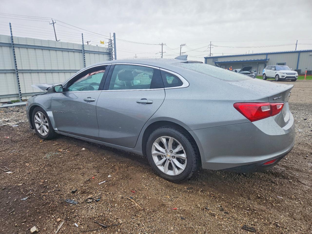 2023 Chevrolet Malibu - Image 2