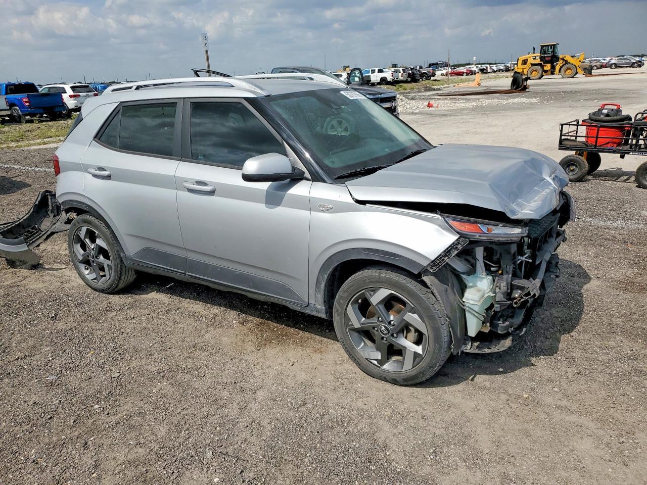 2021 Hyundai Venue Sel - Фото 4