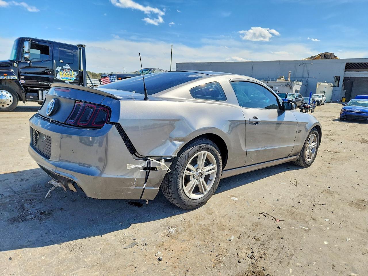 2014 Ford Mustang - Фото 3
