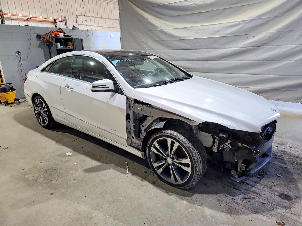 2016 Mercedes-Benz E 400 4Matic - Фото 4