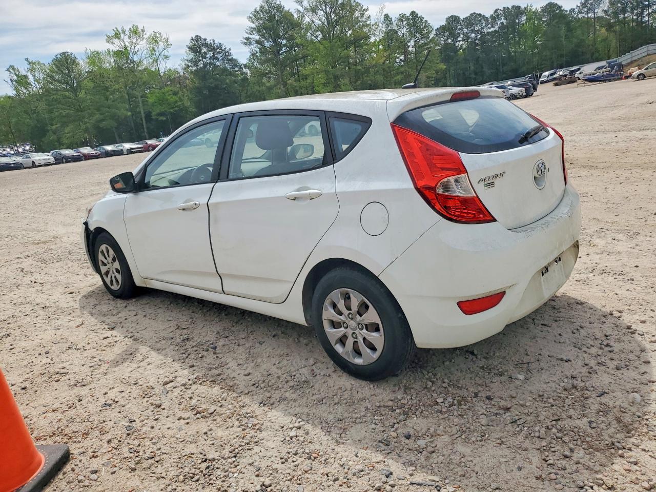 2015 Hyundai Accent Gs - Фото 2