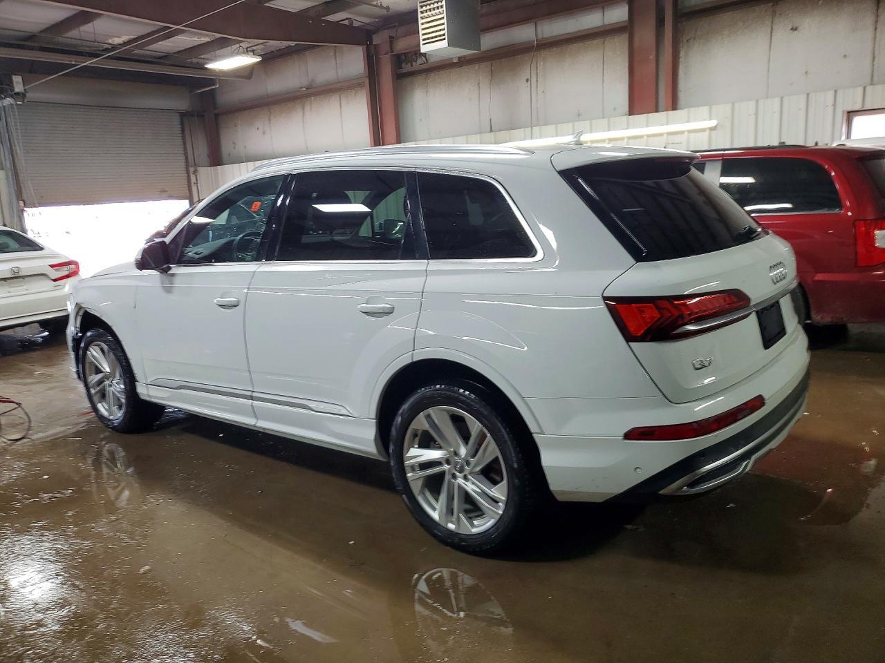 2021 Audi Q7 Premium Plus - Image 2
