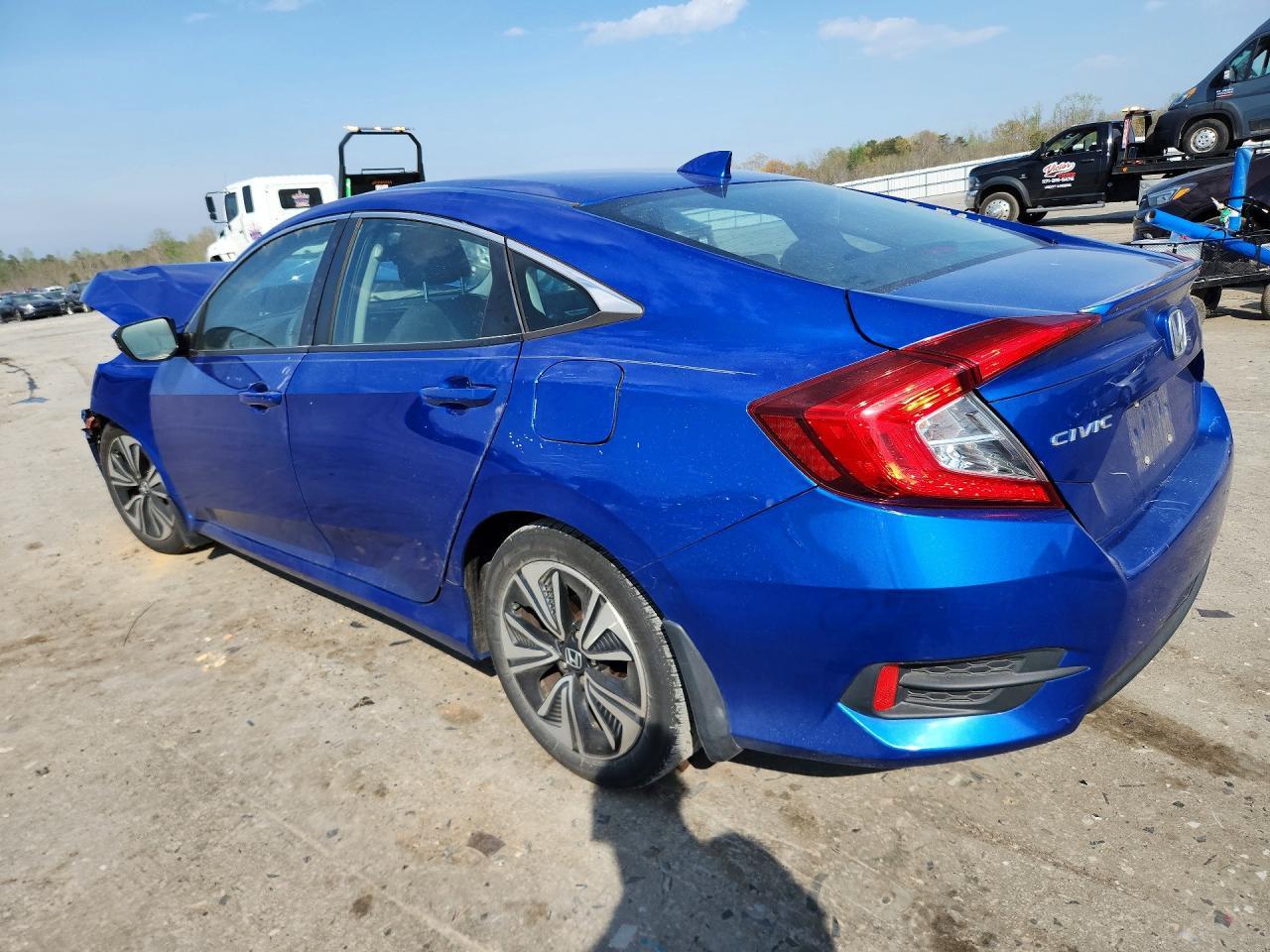 2017 Honda Civic Ex - Image 2