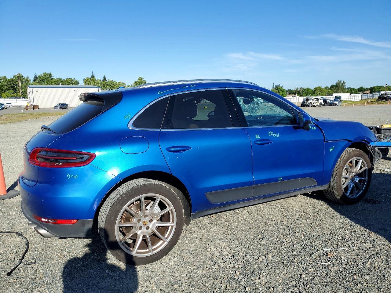 2017 Porsche Macan S - Image 3