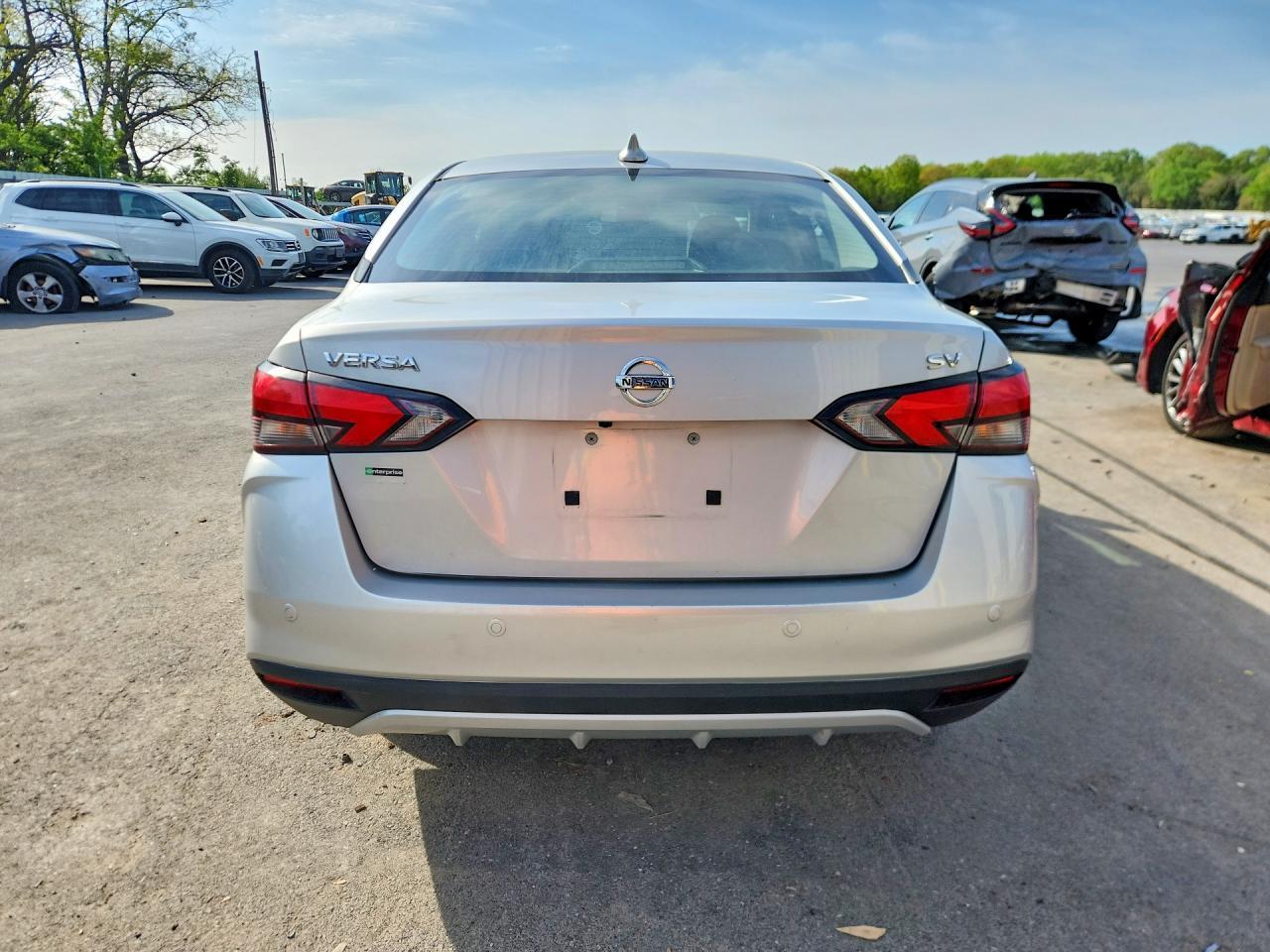 2021 Nissan Versa Sv - Image 6