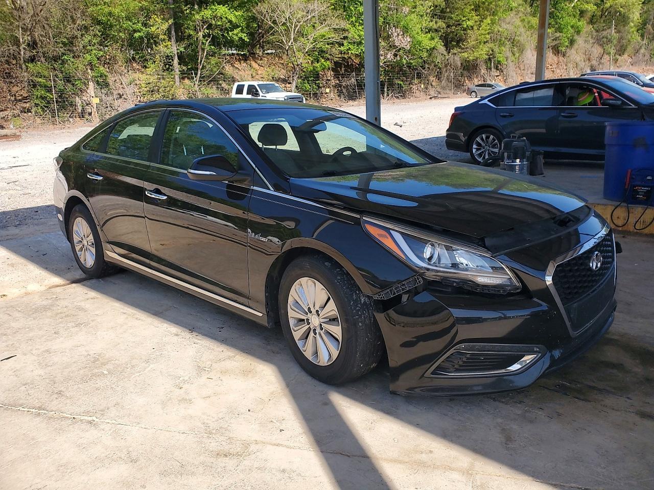 2017 Hyundai Sonata Hybrid Se - Image 4