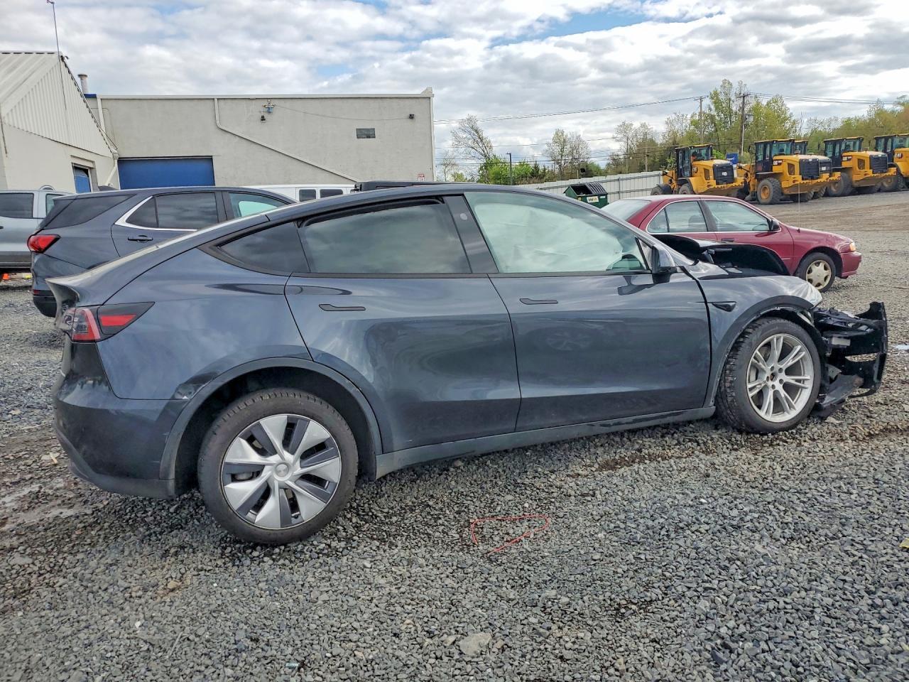 2024 Tesla Model Y - Image 3