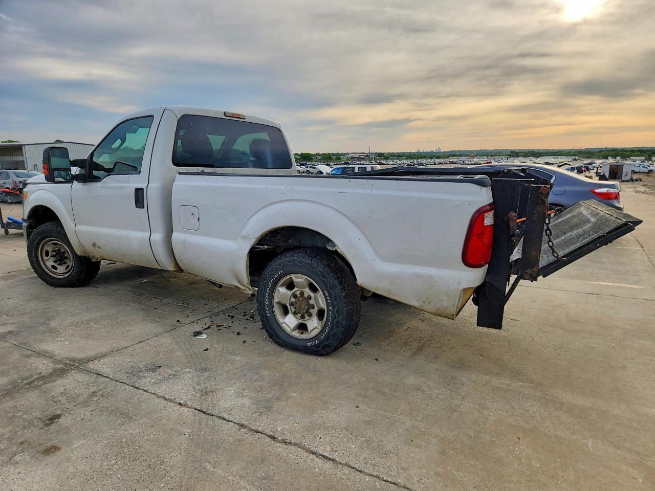 2016 Ford F250 Super Duty - Image 2