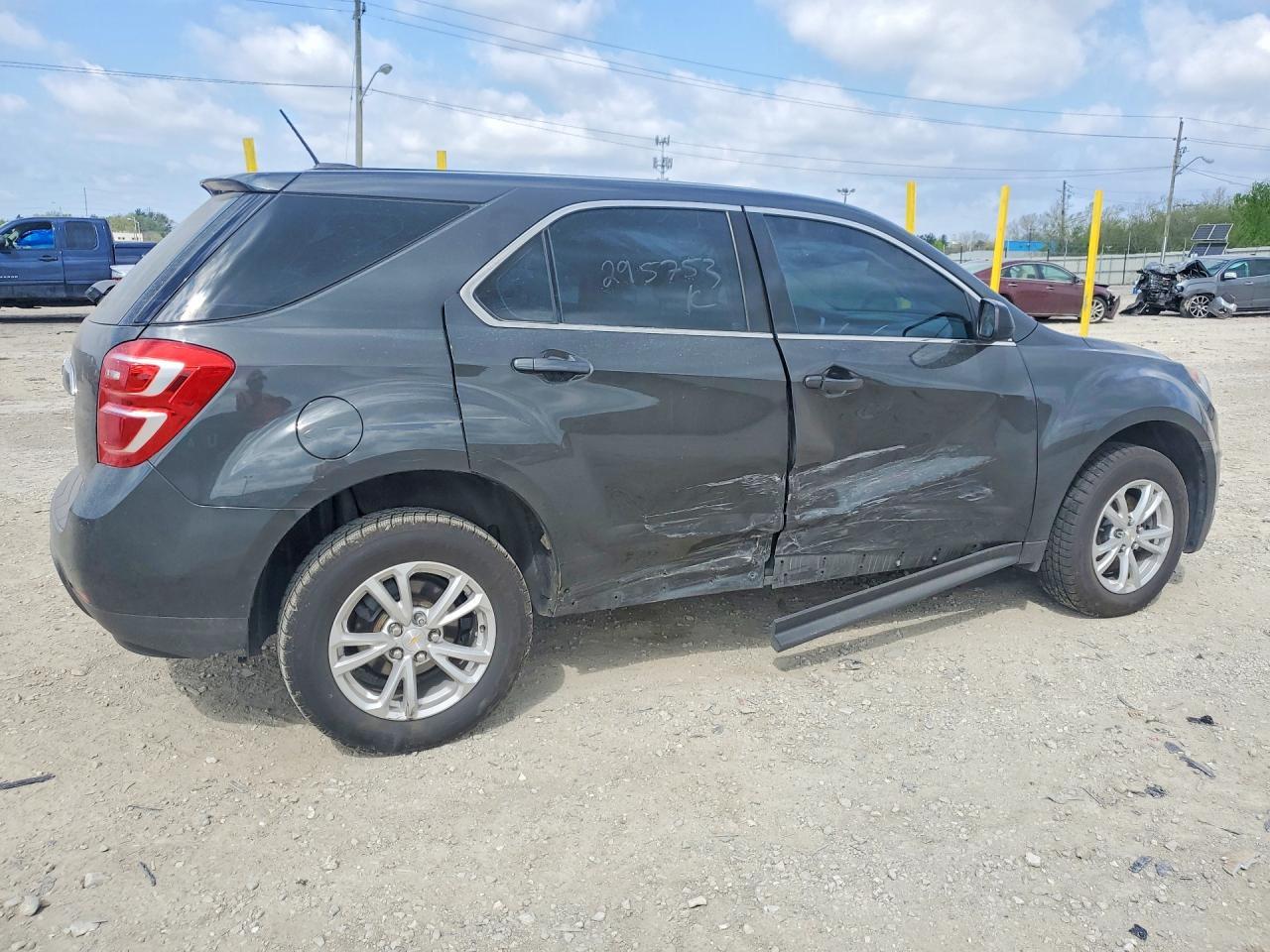 2017 Chevrolet Equinox Ls - Фото 3