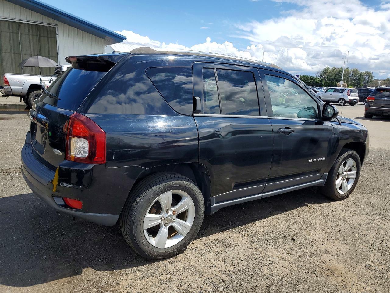 2014 Jeep Compass Latitude - Фото 3
