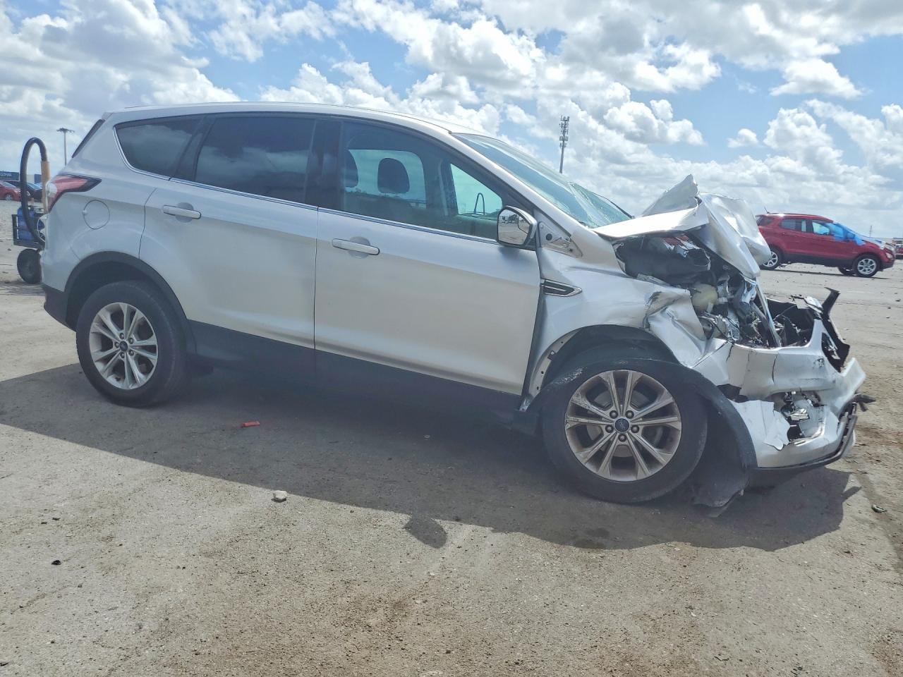 2017 Ford Escape Se - Фото 4