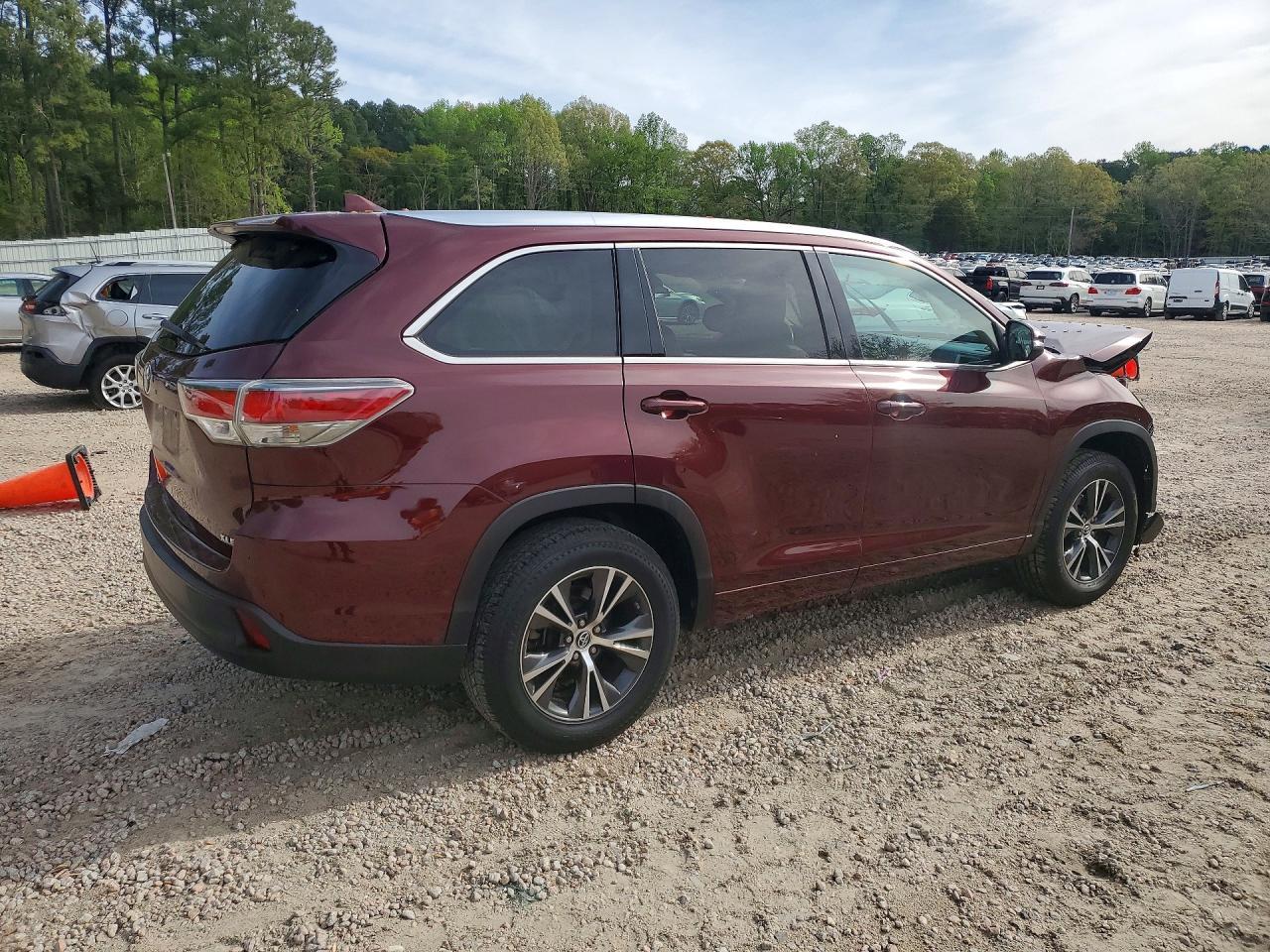 2016 Toyota Highlander Xle - Image 3