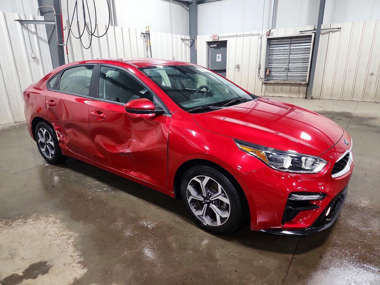2021 Kia Forte Lxs - Фото 4