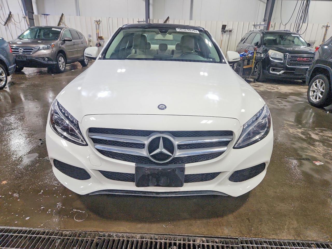 2016 Mercedes-Benz C 300 4Matic - Фото 5