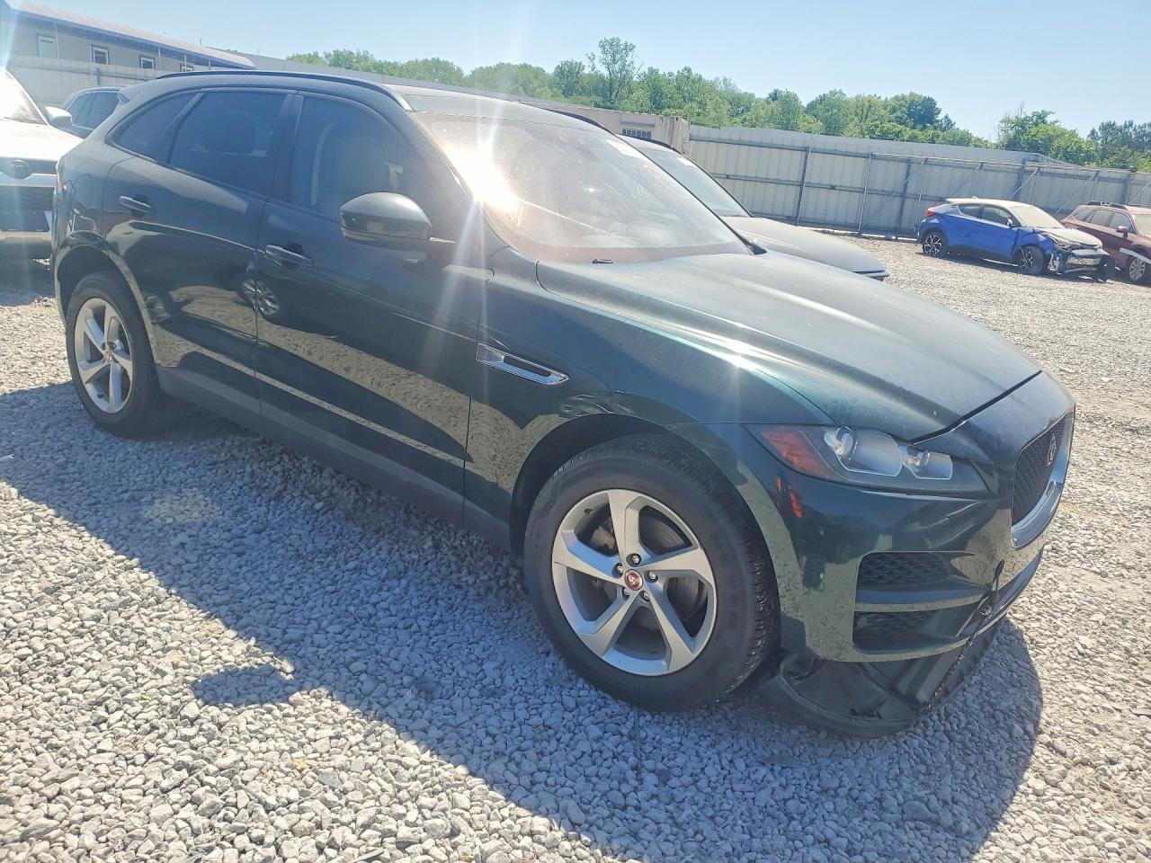 2017 Jagu F-Pace Pre - Фото 4