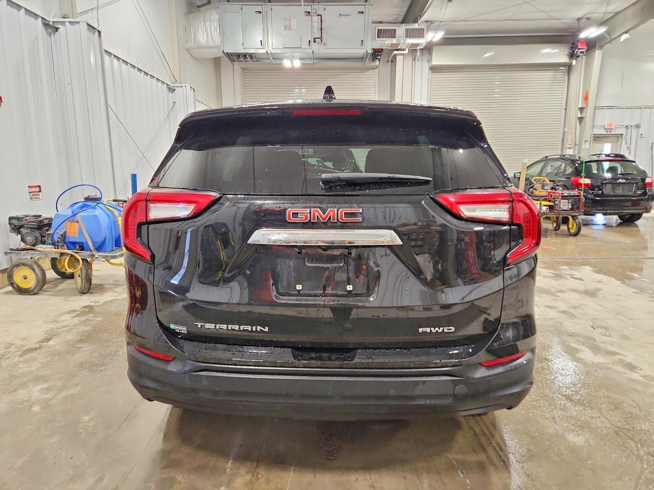 2024 GMC Terrain Sle - Image 6