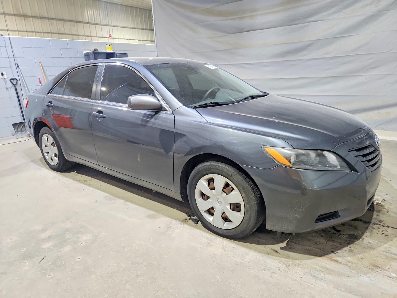 2009 Toyota Camry Le - Фото 4
