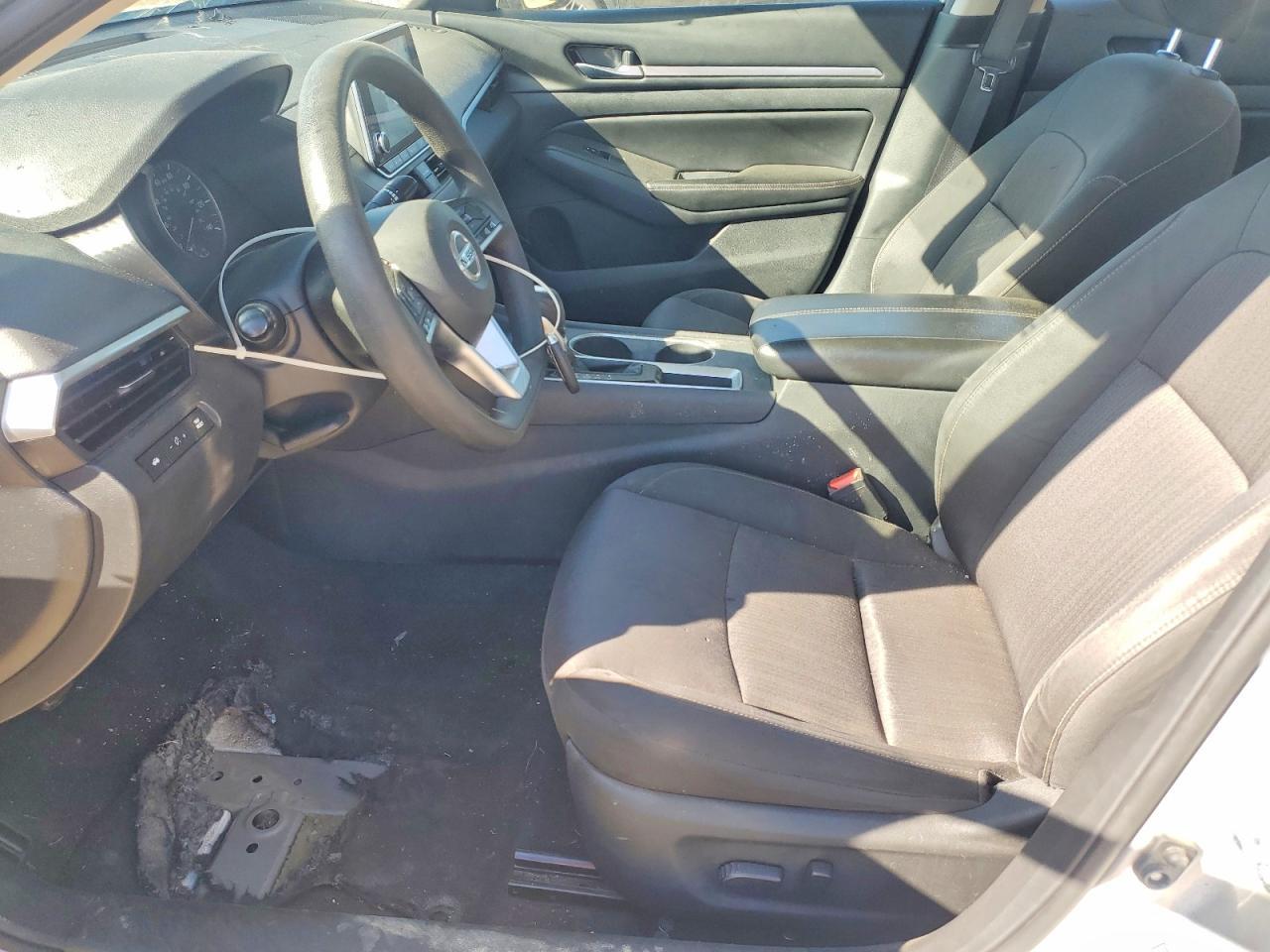 2022 Nissan Altima Sv - Image 7