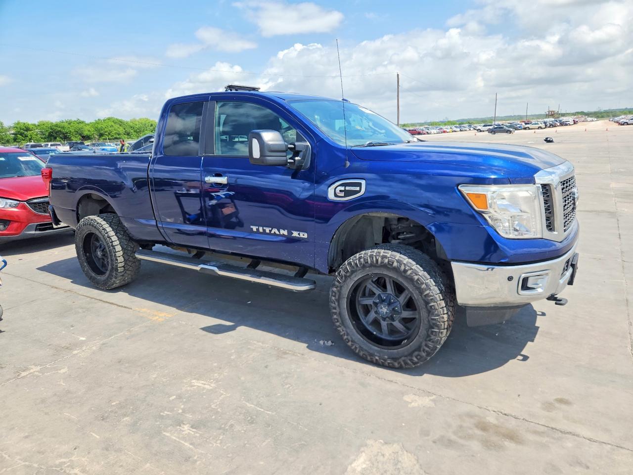 2017 Nissan Titan Xd Sv - Фото 4