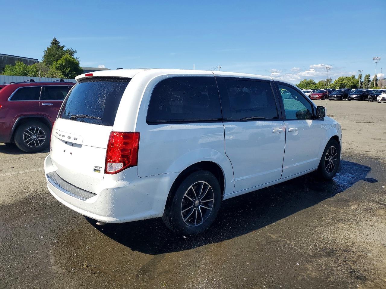 2019 Dodge Grand Caravan Gt- R&D- Cln Title- Repo - Фото 3