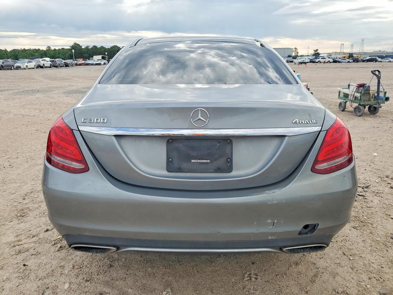 2016 Mercedes-Benz C 300 4Matic - Image 6