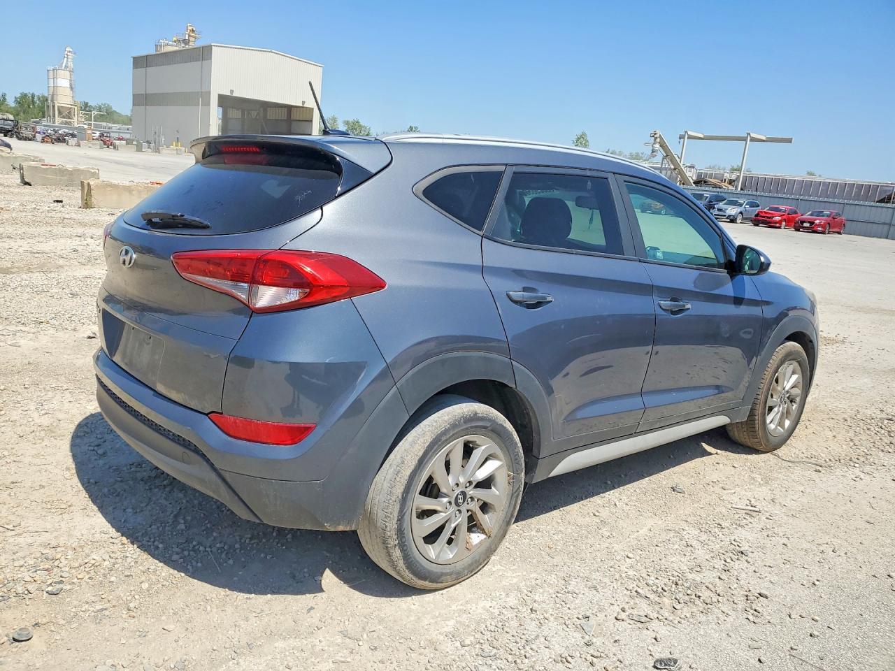 2017 Hyundai Tucson - Image 3