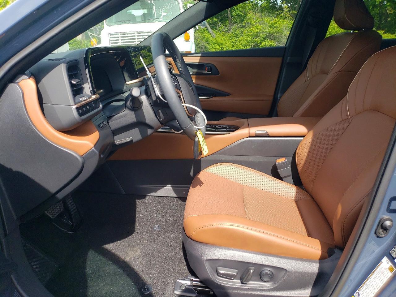 2025 Toyota Crown Signia Xle - Фото 7