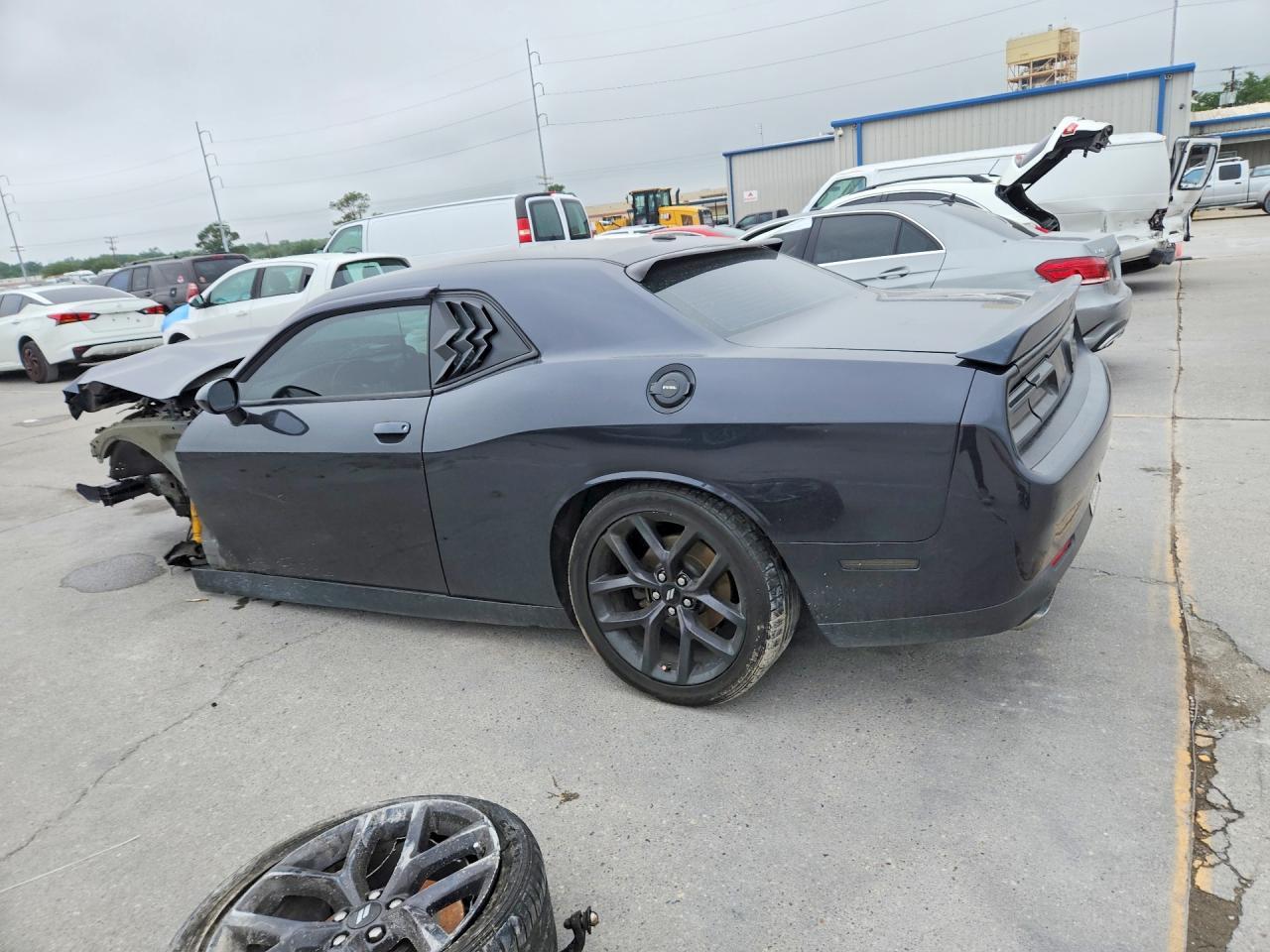 2019 Dodge Challenger R - Image 2