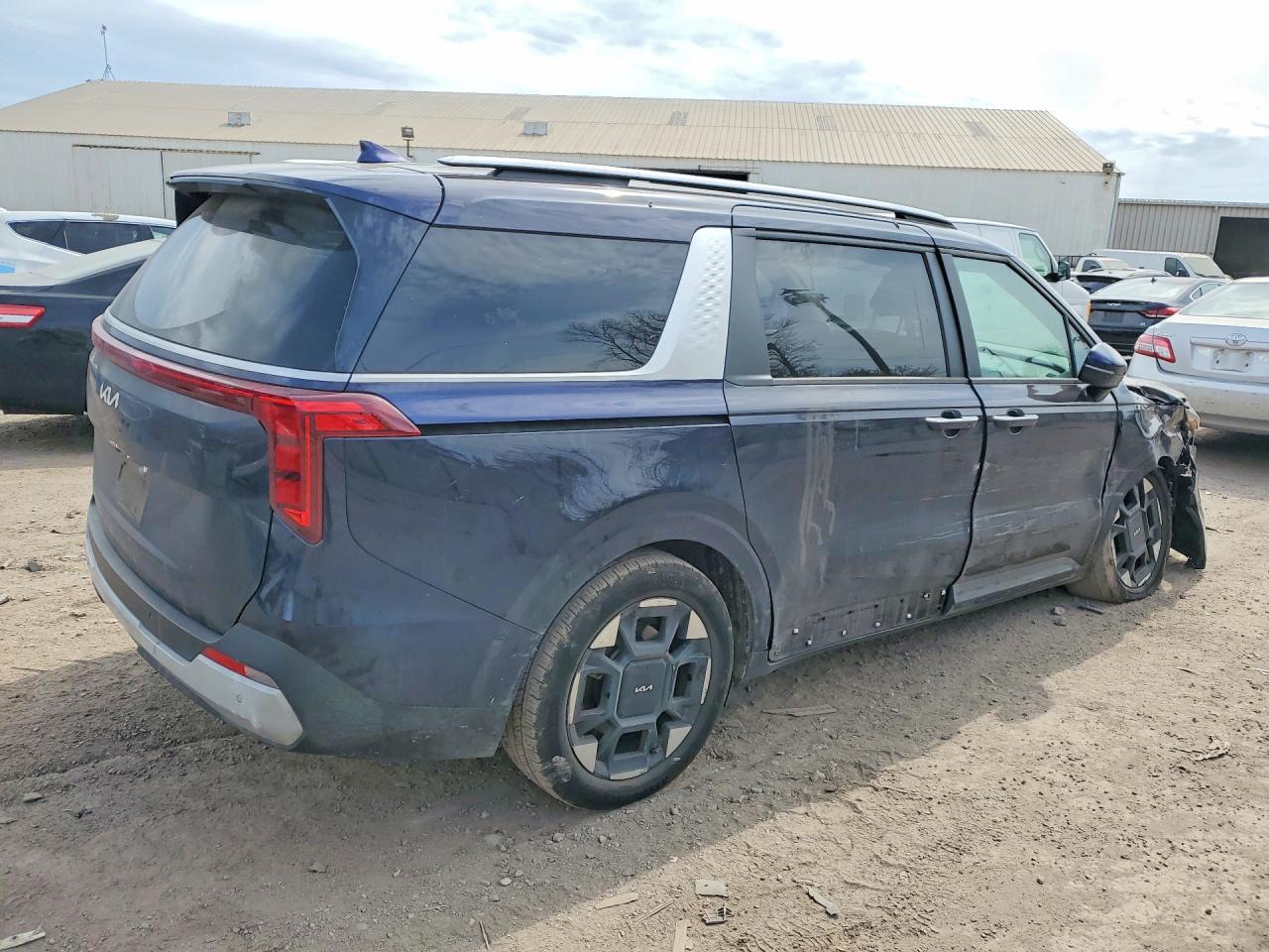 2025 Kia Carnival Ex - Фото 3