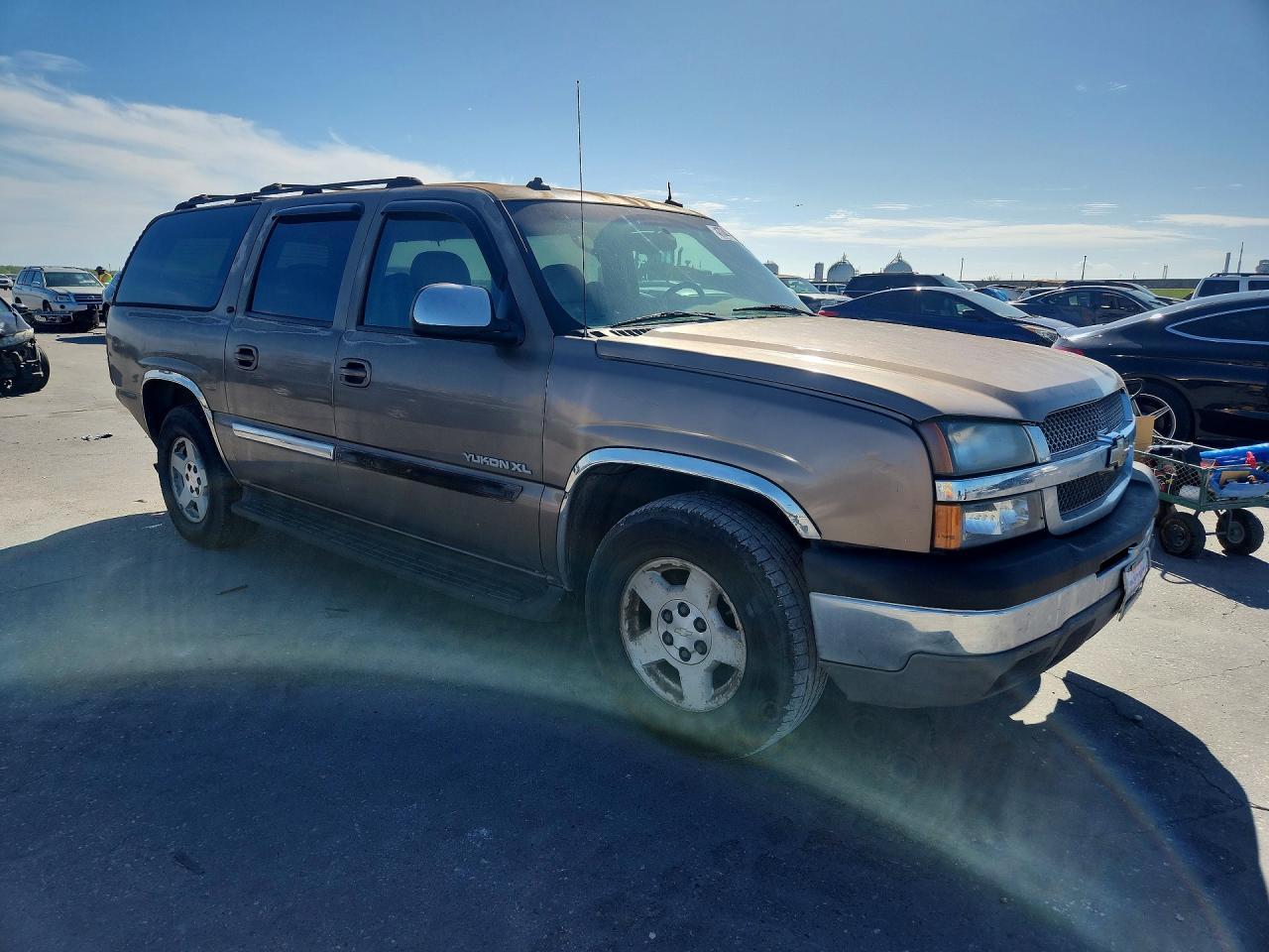 2003 GMC Yukon Xl C1500 - Фото 4