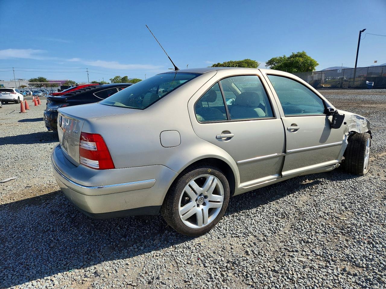 2004 Volkswagen Jetta Gls - Фото 3