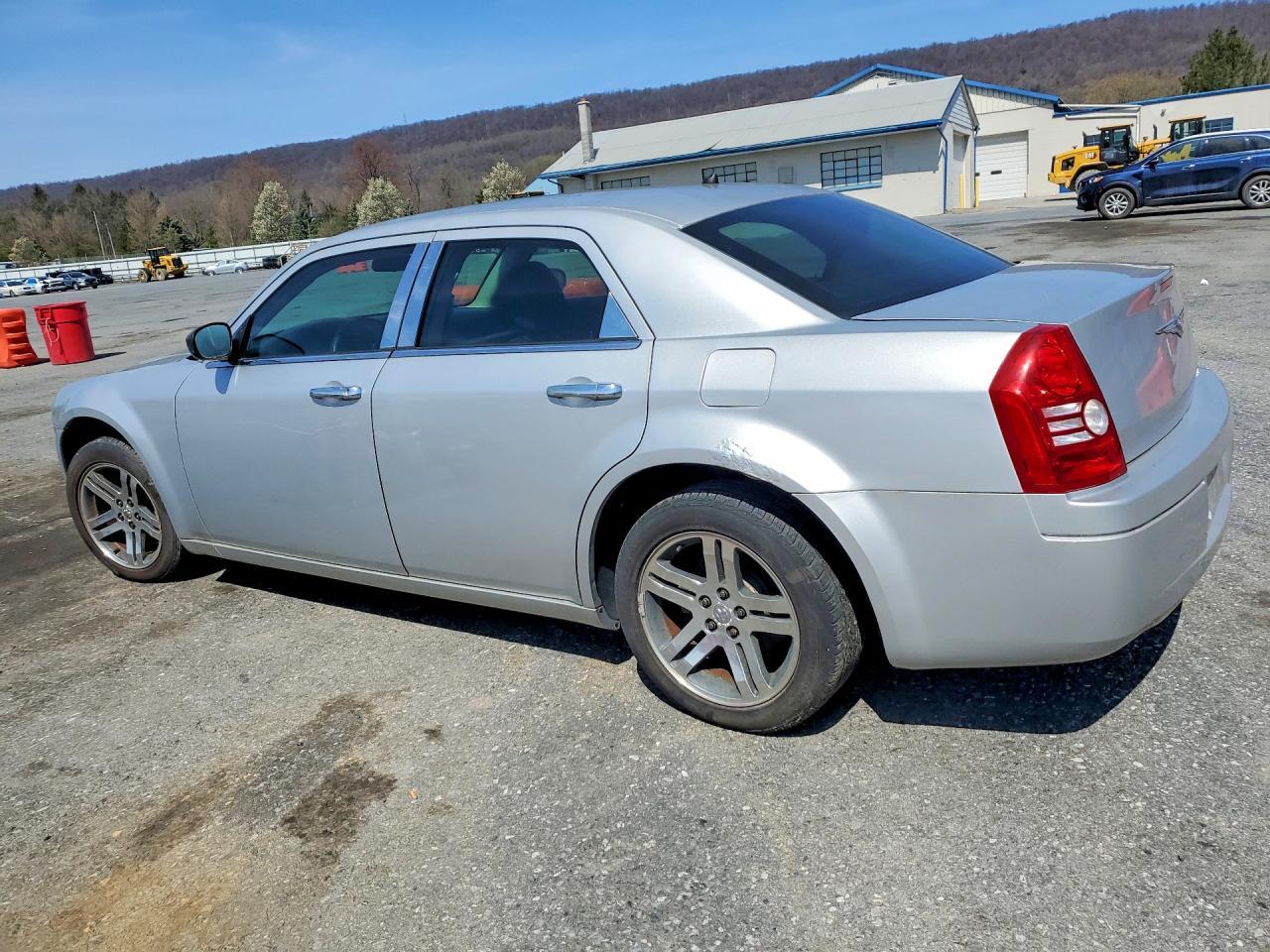 2008 Chrysler 300 - Фото 2