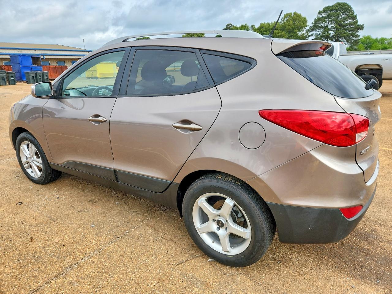 2012 Hyundai Tucson Gls - Image 2