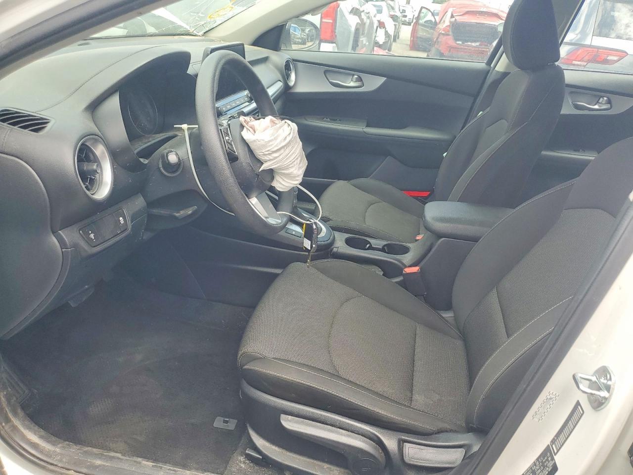 2024 Kia Forte Lx - Image 7