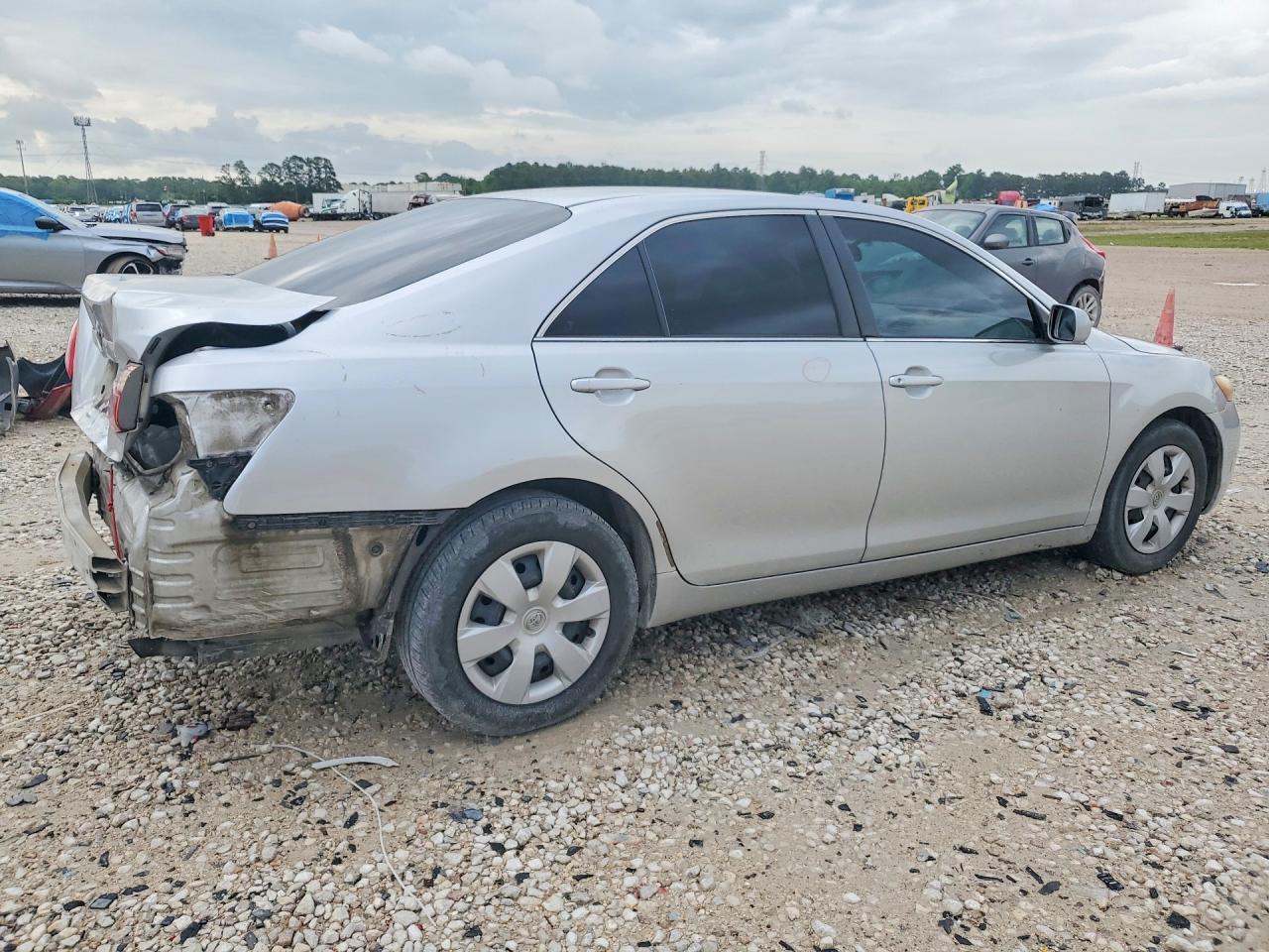 2009 Toyota Camry Base - Фото 3