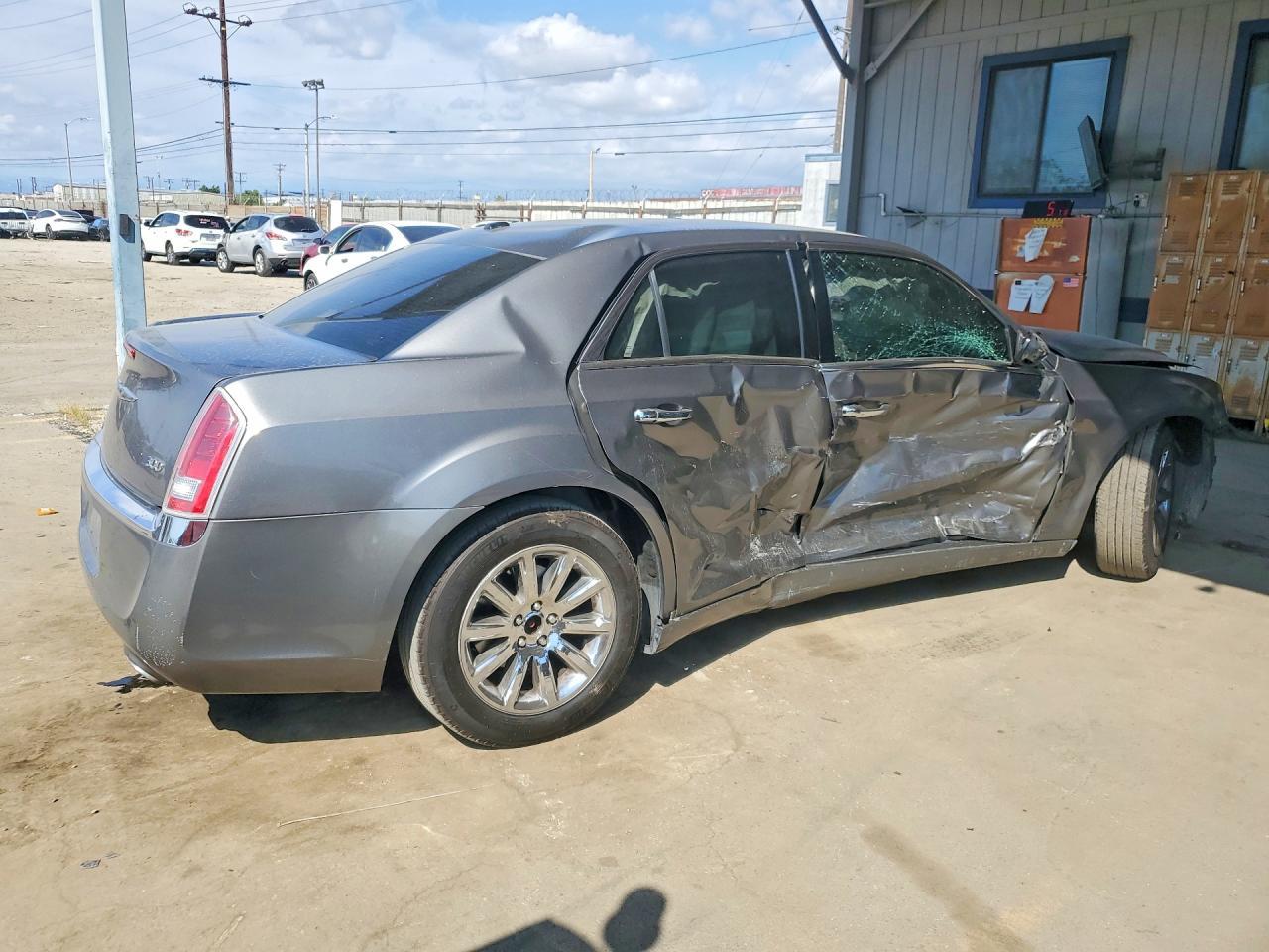2011 Chrysler 300 Limited - Фото 3