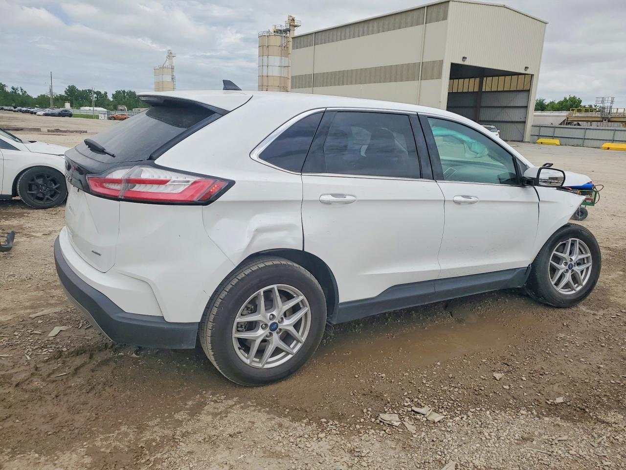 2022 Ford Edge Sel - Image 3