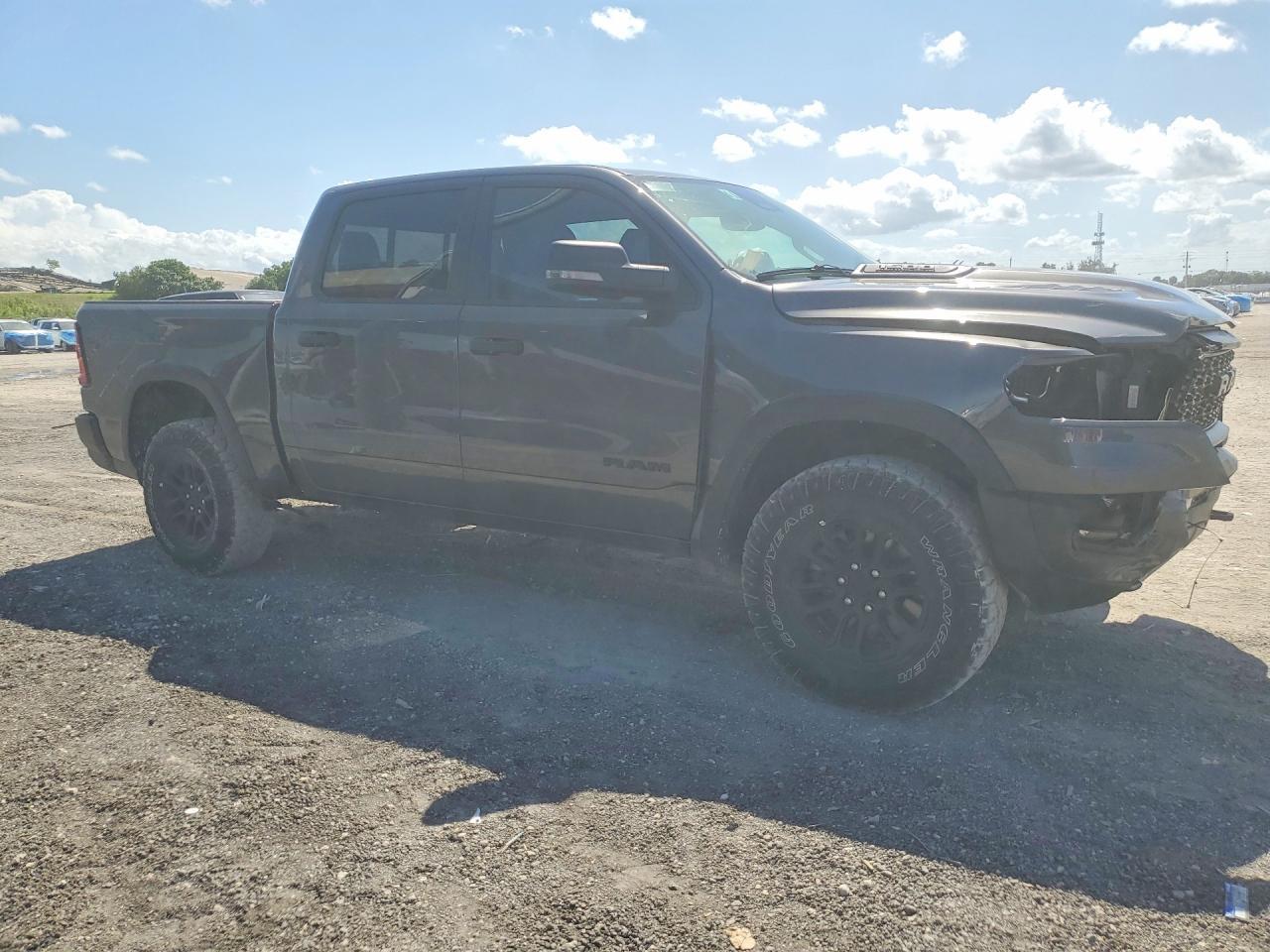 2026 Ram 1500 Rebel - Фото 4