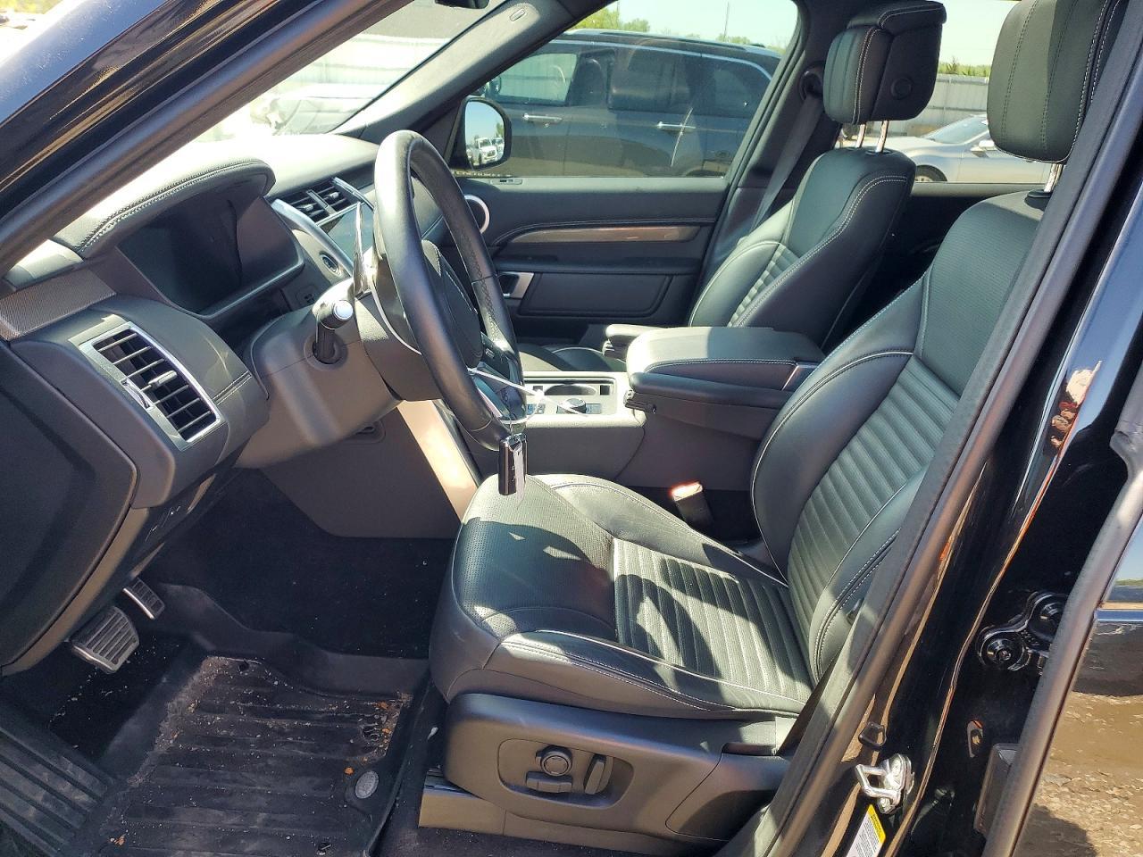 2024 Land Rover Discovery Metropolitan Edition - Image 7