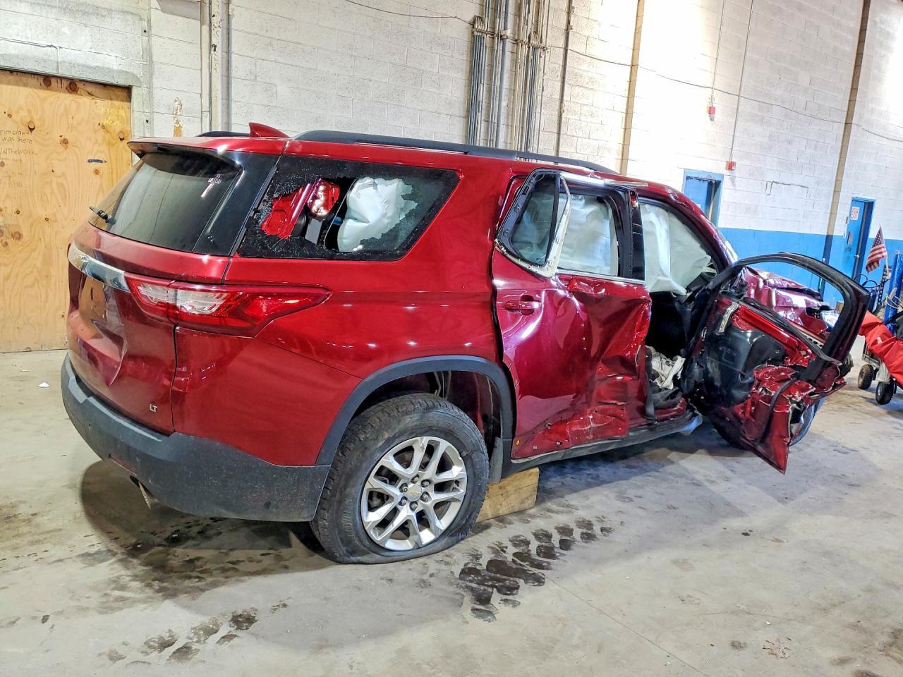 2019 Chevrolet Traverse Lt - Image 3