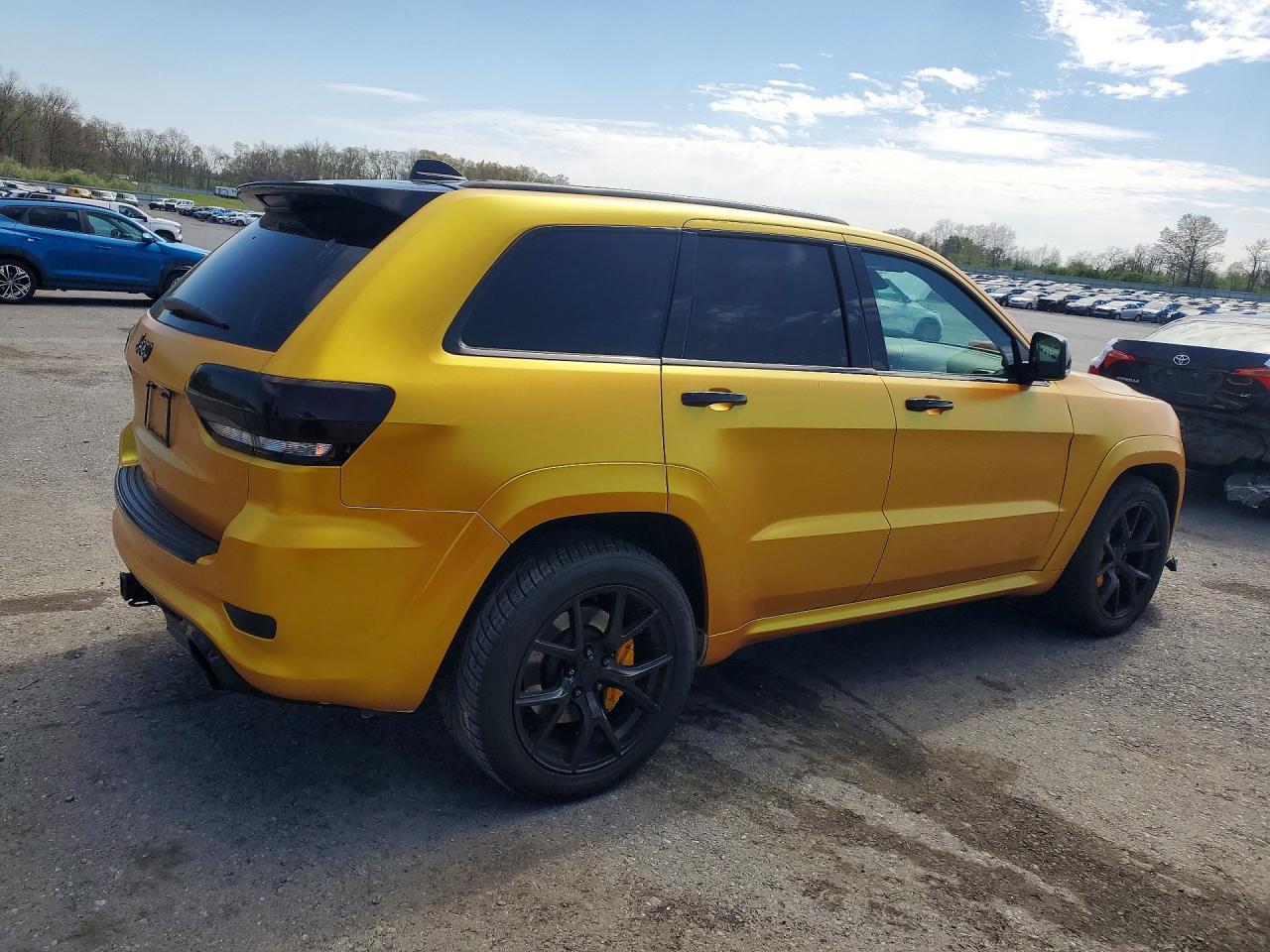 2017 Jeep Grand Cherokee Srt-8 - Image 3