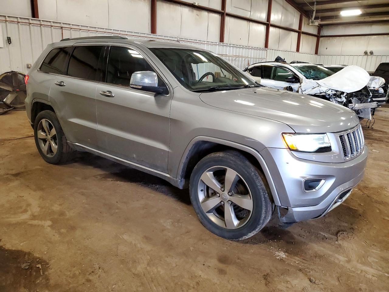 2015 Jeep Grand Cherokee Overland - Image 4