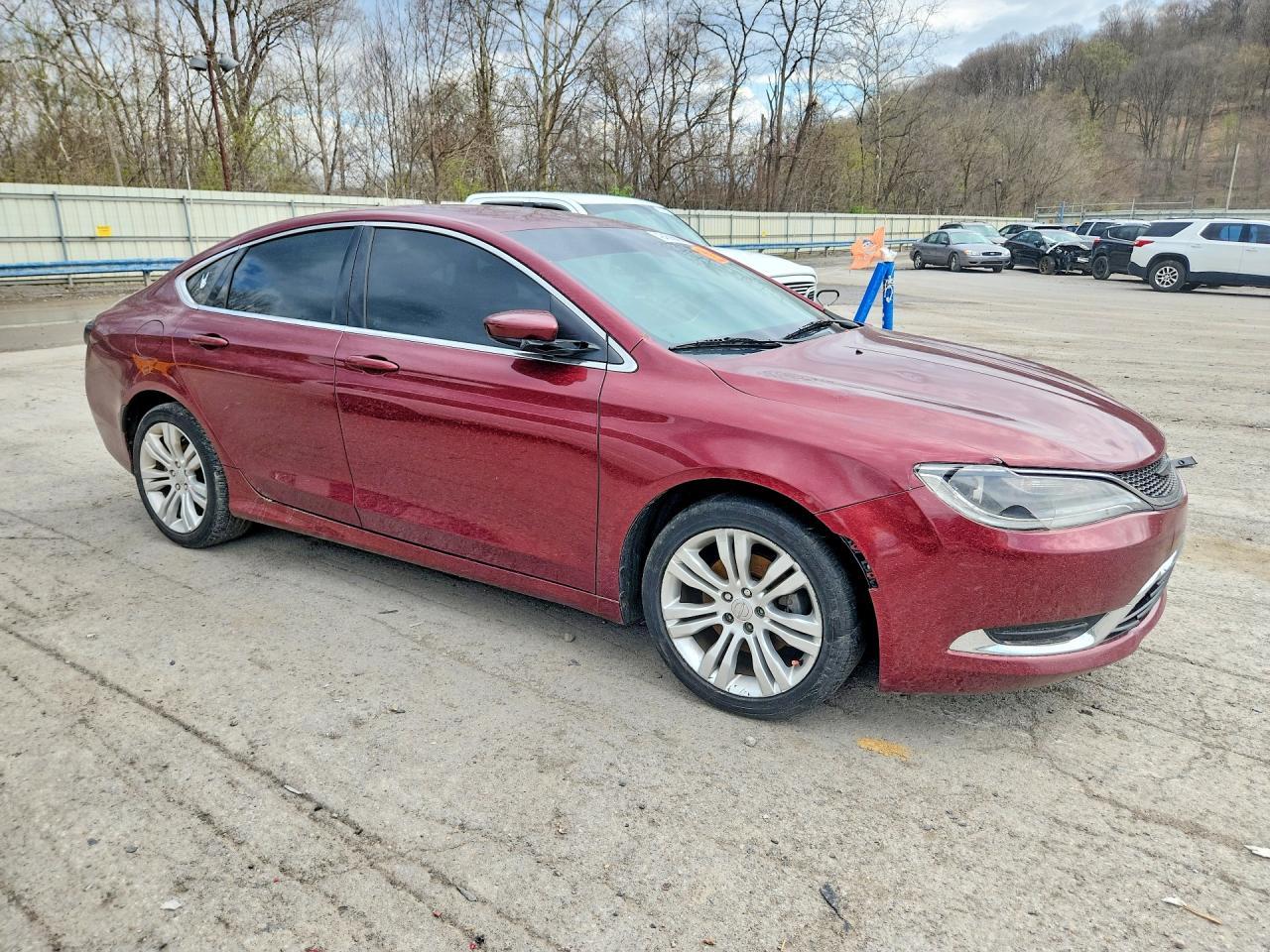 2015 Chrysler 200 Limited - Image 4