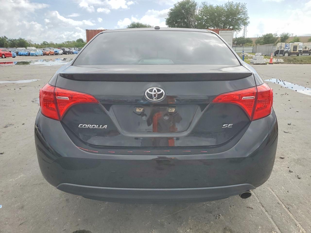 2017 Toyota Corolla Se - Фото 6