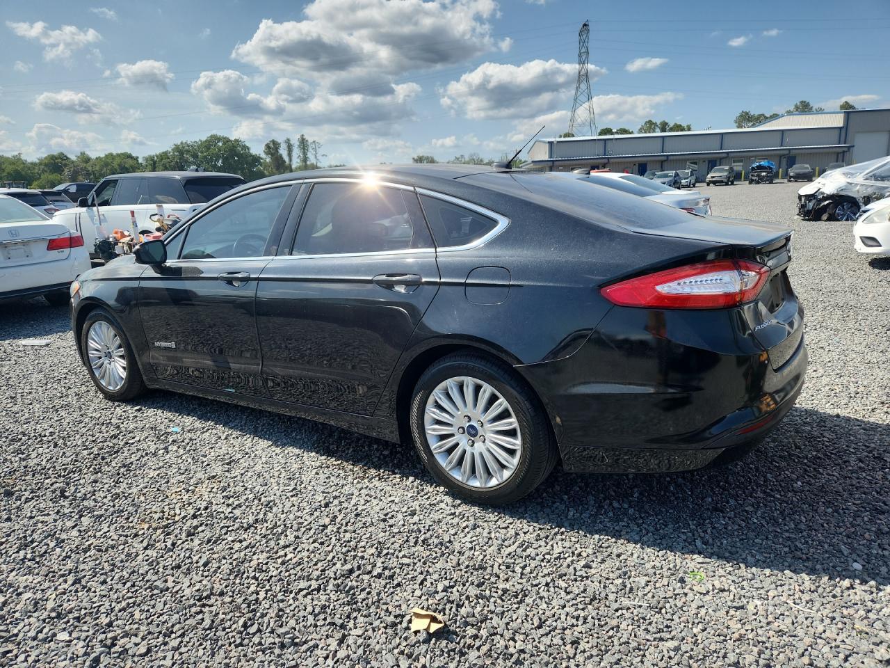2015 Ford Fusion Se Hybrid - Фото 2